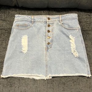 Peach Love California Size Large Distressed Denim Skirt